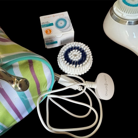 Clarisonic brush - Picture 2 of 3